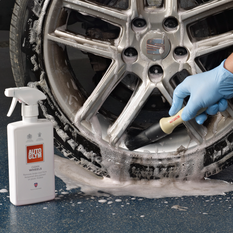 Best wheel cleaner Autoglym. Clean alloy wheels. Acid wheel cleaner. Autoglym Cork Ireland