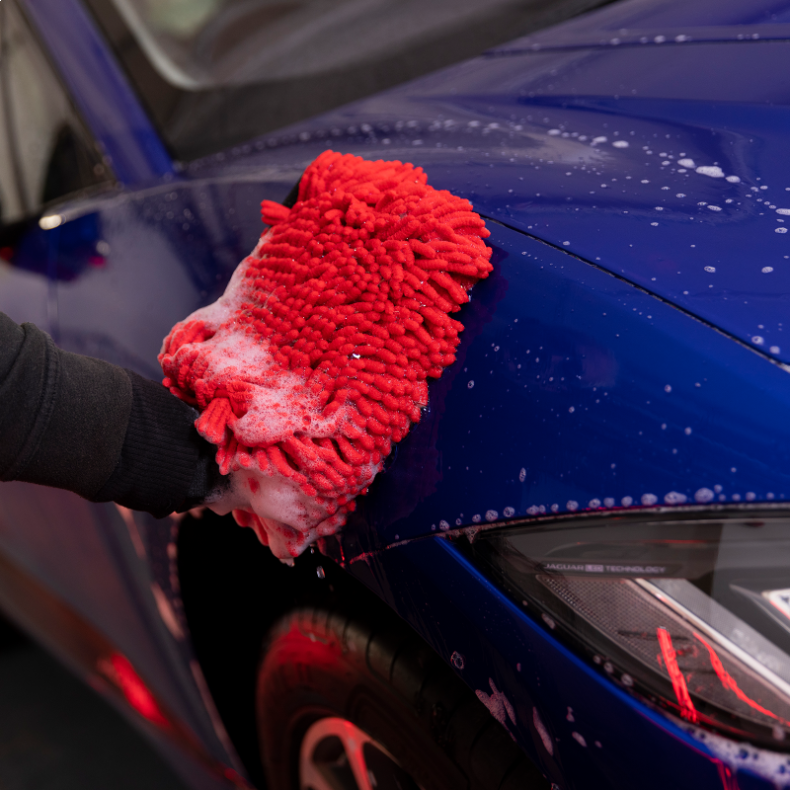 Autoglym Microfibre Wash Mitt. Red wash mitt. Autoglym Ireland. Autoglym Cork Ireland. Official Autoglym