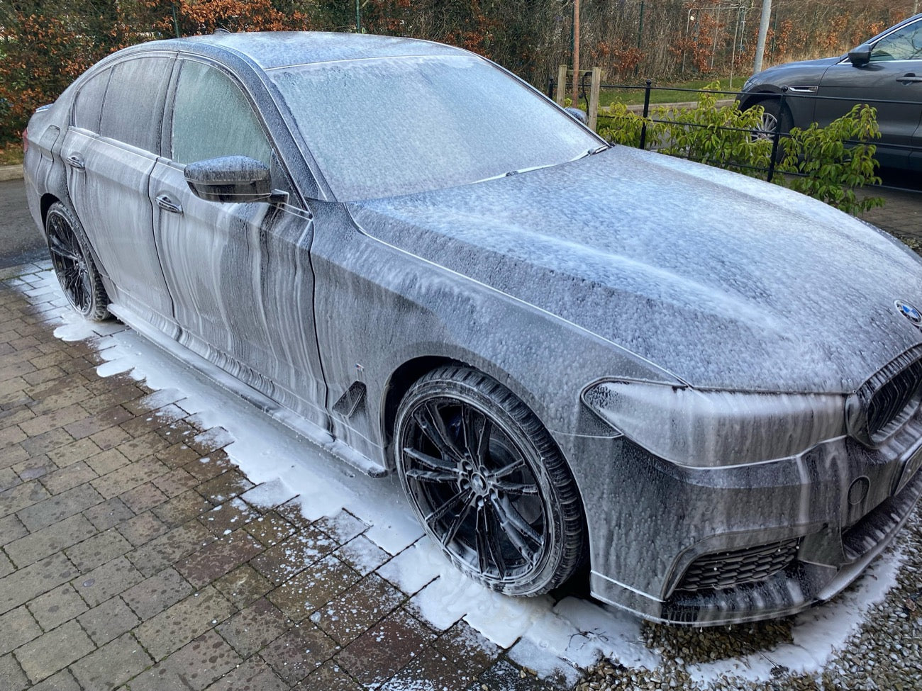 Bilt Hamber Auto Foam Snow Foam on BMW 520D. Best now foam.