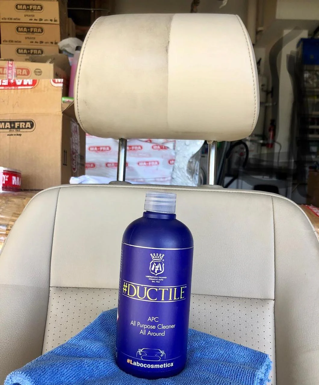 Labocosmetica Ductile APC. All Purpose Cleaner. Alcantara Safe. Blue bottle with see through cap. Labocosmetica Cork Ireland