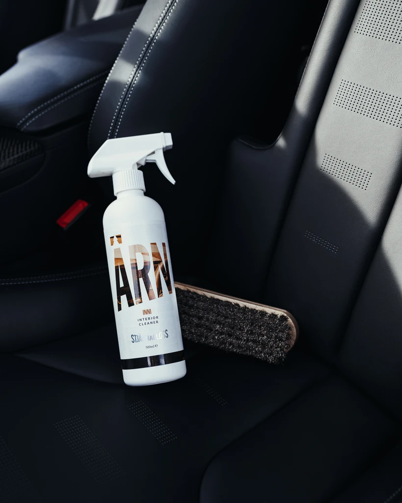 Stjarnagloss Interior Cleaner. Cleaner for dashboard. Interior plastic cleaner. Interior fabric cleaner. Stjarnagloss Ireland, Stjarnagloss Cork Ireland