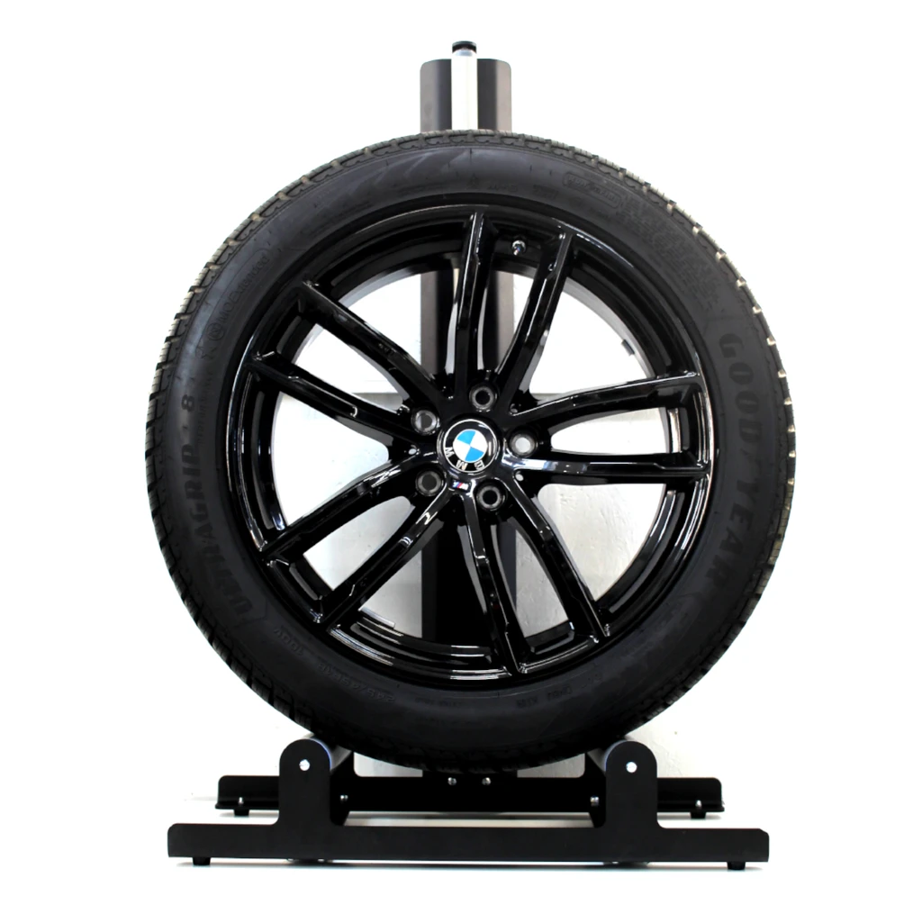 Poka Premium Wheel Stand. Wheel stand to clean wheels. Ceramic Coating for wheels, Paint wheels. Renovate wheels alloy wheels up to 22 inch. Poka Premium Ireland. Poka Premium Cork Ireland. BMW alloy wheel black