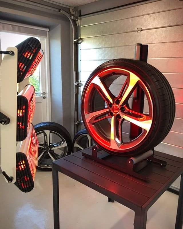 Poka Premium Wheel Stand. Wheel stand to clean wheels. Ceramic Coating for wheels, Paint wheels. Renovate wheels alloy wheels up to 22 inch. Poka Premium Ireland. Poka Premium Cork Ireland