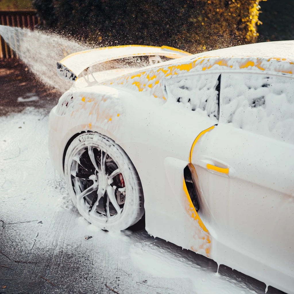 SNOW FOAM - WHAT IS IT & HOW TO USE IT? – Stjarnagloss