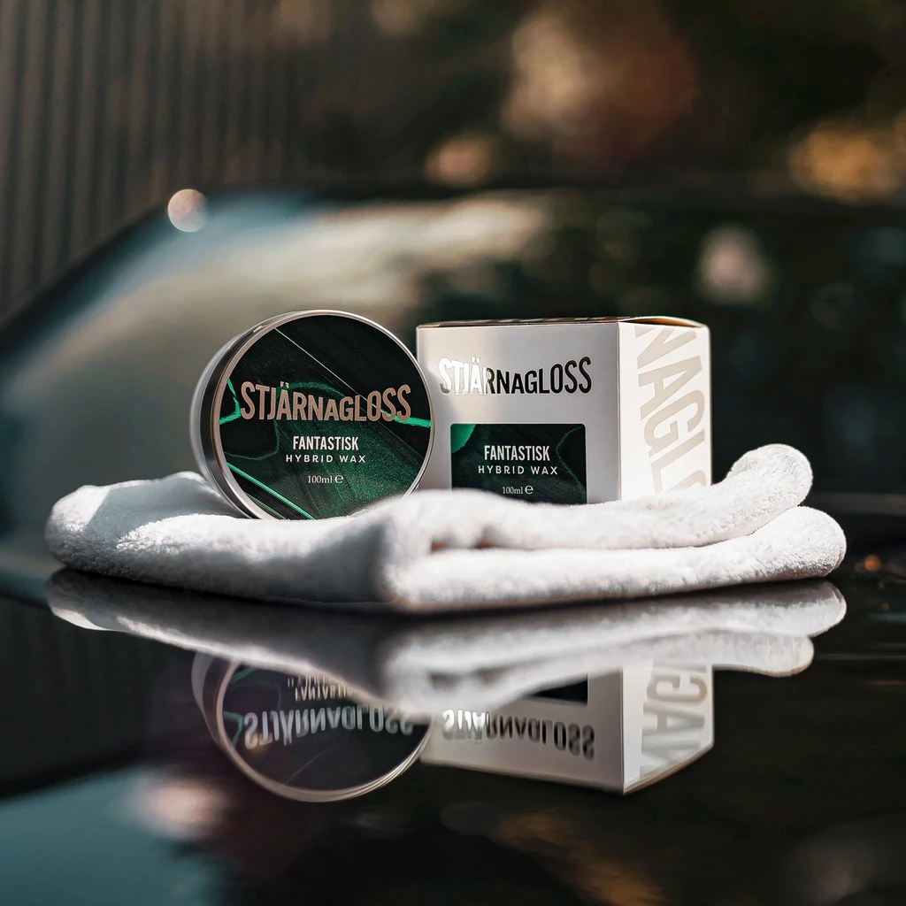 Stjarnagloss Ireland, Stjarnagloss Cork Ireland. Stjarnagloss Fantastik Hybrid Wax. Paste Wax. Best Wax for dark cars. High gloss and shine. Hydrophobic wax. 