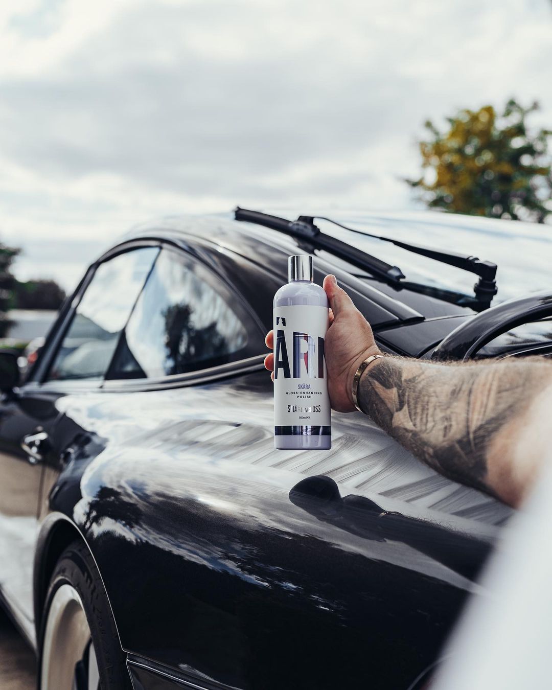 Stjarnagloss Skara is a micro-abrasive fine cut polish to clean, glaze and seal gloss paintwork. Stjarnagloss Ireland, Stjarnagloss Cork Ireland