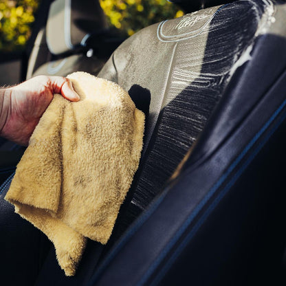 Stjarnagloss Interior Cleaner. Cleaner for dashboard. Interior plastic cleaner. Interior fabric cleaner. Stjarnagloss Ireland, Stjarnagloss Cork Ireland