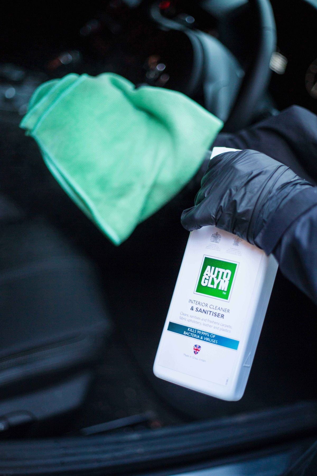 Autoglym Interior Cleaner and sanitiser. removes stubborn stains from all interior fabrics and surfaces such as carpets, fabric upholstery, dashboards, doors and headlining. Autoglym Cork Ireland